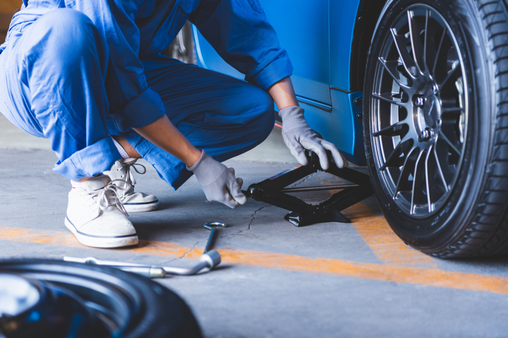 Mobile one stop auto shop