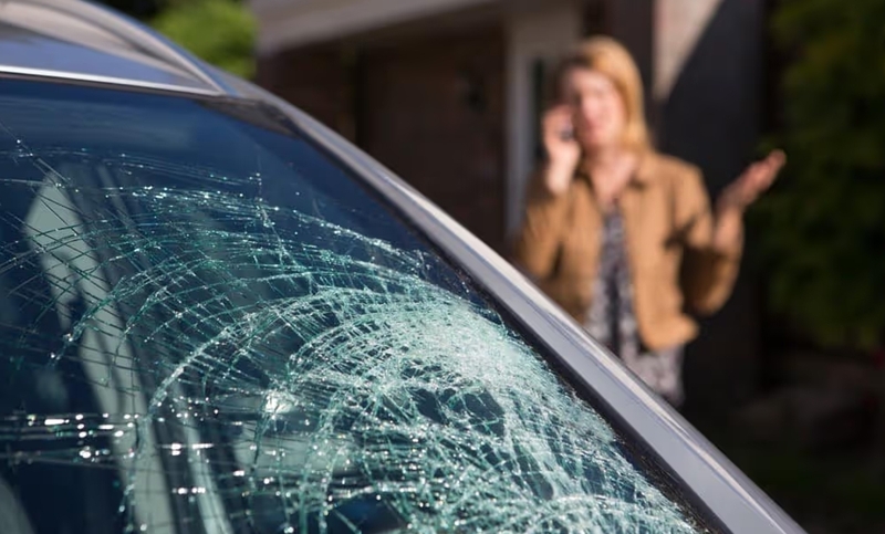 driving with a cracked windshield